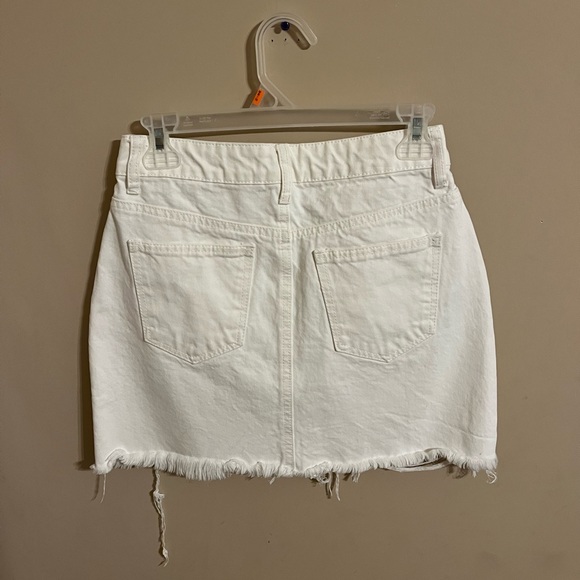 White denim skirt - Picture 2 of 3